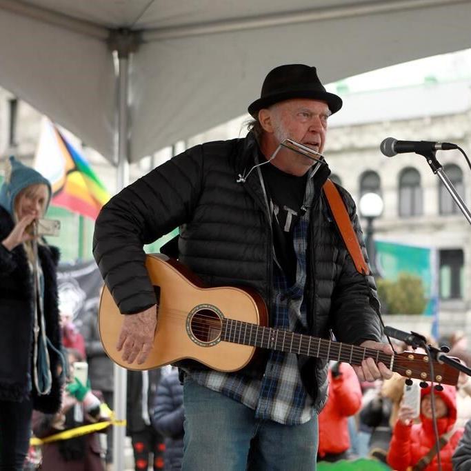 Neil Young, wife actress Daryl Hannah surprise crowd at Victoria old-growth rally